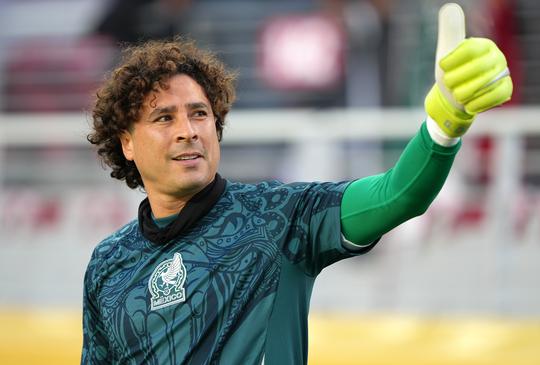 Legendarische keeper (40) verdwijnt plotseling: 'Hij neemt de telefoon niet op'
