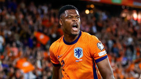 Oranje-international Denzel Dumfries openhartig over mentaal probleem: 'Dat was als jonge jongen niet per se cool'