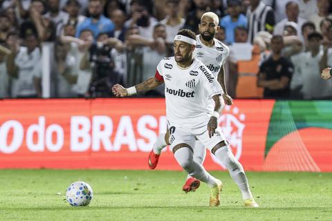 Neymar haalt na bekerdrama keihard uit naar medewerker van eigen club: 'Gefeliciteerd, echt...'