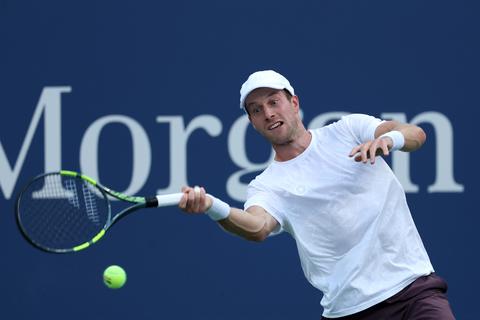 Toptennisser Botic van de Zandschulp 'ongelooflijk blij' na sensationele zege op US Open: 'Dat was het verschil'