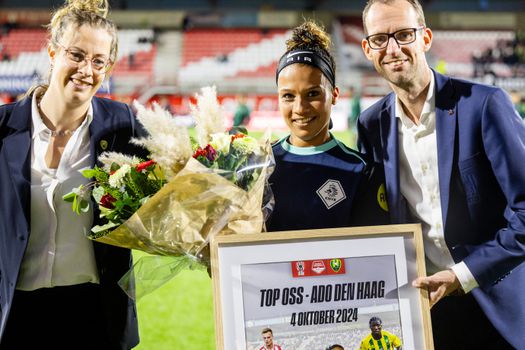 Eerste fluitsignaal bij TOP Oss - ADO Den Haag levert direct uniek moment in Nederlandse voetbalhistorie op