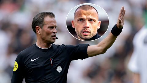 Bekende arbiter Bas Nijhuis zet Ajax-trainer John Heitinga keihard op zijn plek