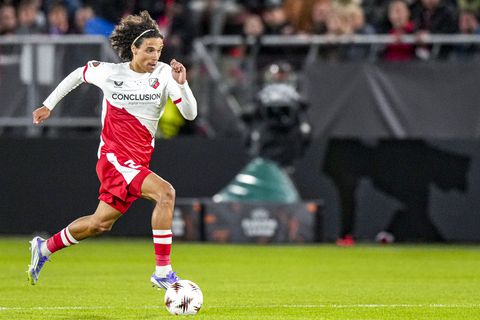 Feyenoord-huurling houdt zich op de vlakte over Robin van Persie: 'Misschien zien we elkaar volgend seizoen'