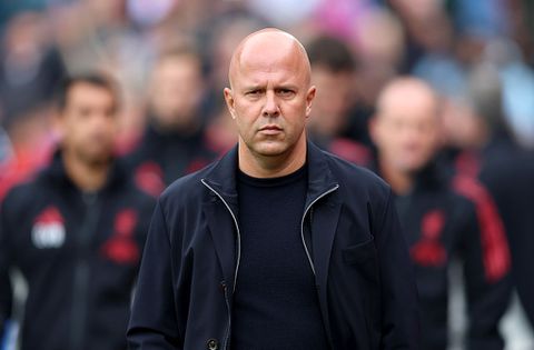 Arne Slot en Liverpool zijn koppositie kwijt in Premier League dankzij late treffer Chelsea-invaller