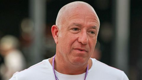 'Trotse' autocoureur Tom Coronel deelt prachtig nieuws over talentvolle zoon: 'Op naar de volgende stap'