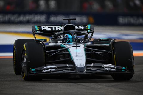 Max Verstappen houdt McLarens achter zich, maar ziet George Russell schitteren in Singapore