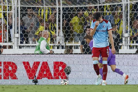 Feyenoorder doet boekje open over heftige situatie: 'Mijn vader heeft vreselijke dingen gezegd'