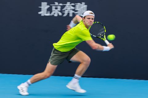 Tennisser Jesper de Jong wurmt zich voorbij wereldtopper op weg naar primeur en bakken met prijzengeld