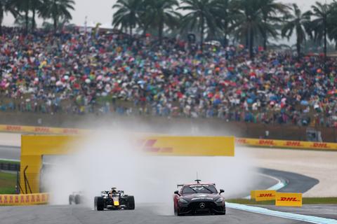 Totale chaos in de Formule 1: start Grand Prix van Bahrein opnieuw uitgesteld na bizarre problemen