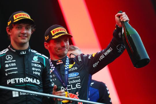 Max Verstappen snoeihard over problemen bij Grand Prix van Bahrein: 'Dat heb je met dit soort motoren'