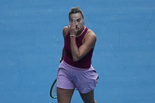 Aryna Sabalenka loopt tegen nieuwe domper aan: toptennisster profiteert niet van misstap rivale in China