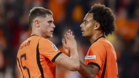 Oranje-goudhaantje Joshua Zirkzee (25) blikt terug op opmerkelijke oproep: 'Hij heeft mij wakker moeten maken'