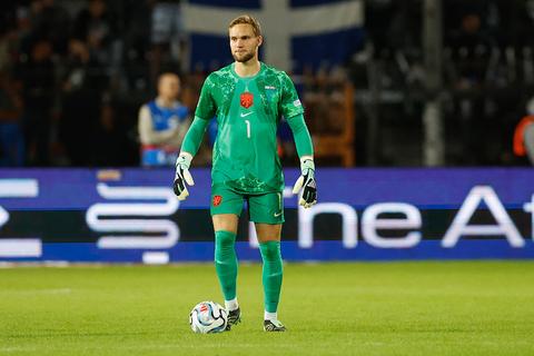 Keeper Bart Verbruggen (24) heeft bijzondere status bij Oranje: 'Weinig andere landen waar dat zo is'