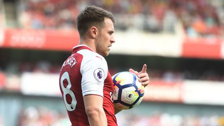 Topvoetballer neemt drastisch besluit na droevige gebeurtenis: 'Dat moeten we accepteren'