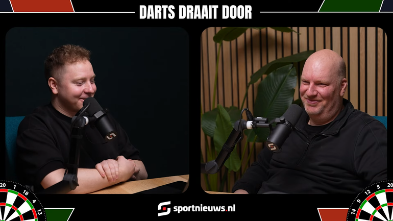 Ex-topdarter (49) krijgt vreemd verzoek van Meiden van Holland: 'Ik lag languit op mijn bedje'