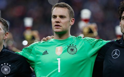 Duitse topkeeper Manuel Neuer herbeleeft 'angstige tijden': 'We zullen dit niet vergeten'