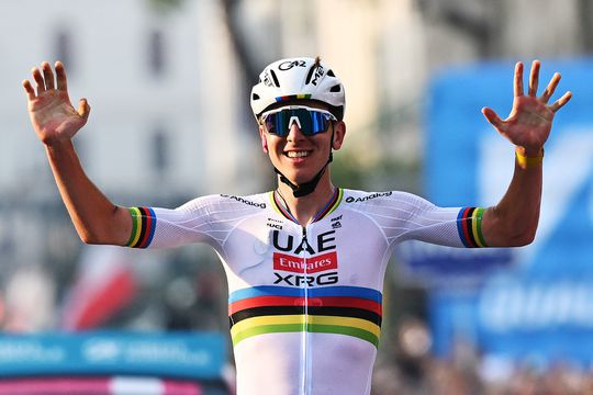 Wielerfenomeen Tadej Pogacar krijgt sneer van Tourwinnaar: 'Hij wint niet op mijn fiets!'