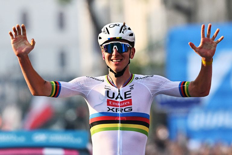 Wielerfenomeen Tadej Pogacar krijgt sneer van Tourwinnaar: 'Hij wint niet op mijn fiets!'