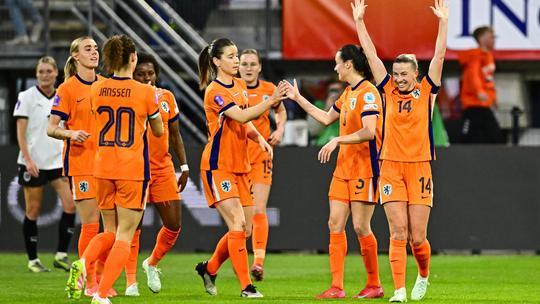 Oranje Leeuwinnen hebben ogenschijnlijk makkelijke route naar WK: 'Wij weten wat onze opdracht is'
