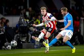 PSV-aanvoerder Jerdy Schouten tegen Napoli in de Champions League.