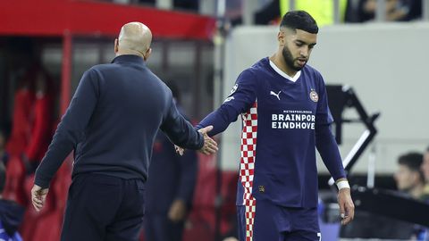 PSV faalt op cruciaal moment in Champions League: kampioen word je tegen de 'kleintjes'