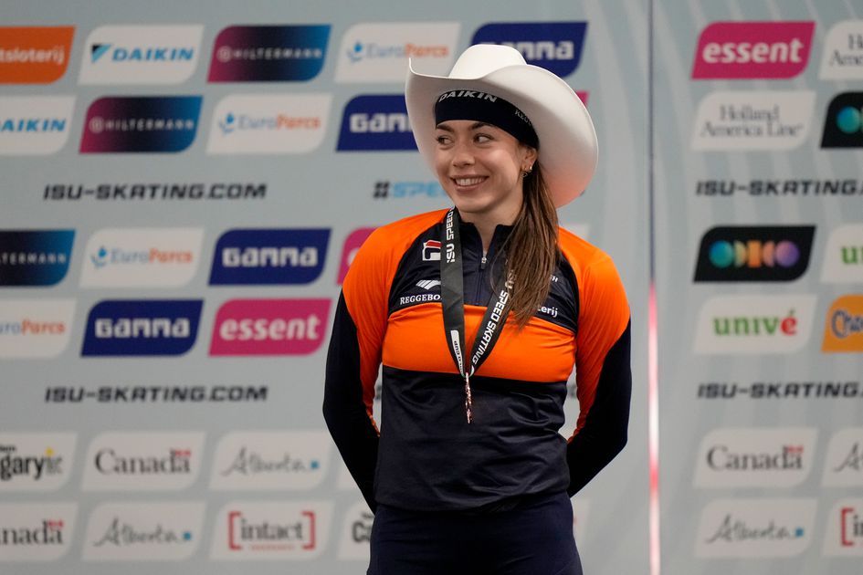 Nederlandse topschaatsster (24) beleeft 'bizar' seizoen: 'Heel cool om bij dat rijtje te horen'