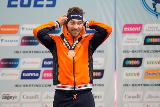 Kjeld Nuis steekt de draak met schaatsicoon: 'Af en toe een praatje over hoe goed ik was'