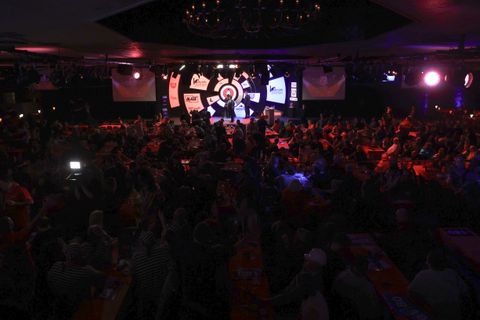 Verbijstering om 'erbarmelijke behandeling' op WK darts: 'Dan krijg je deze boodschap...'