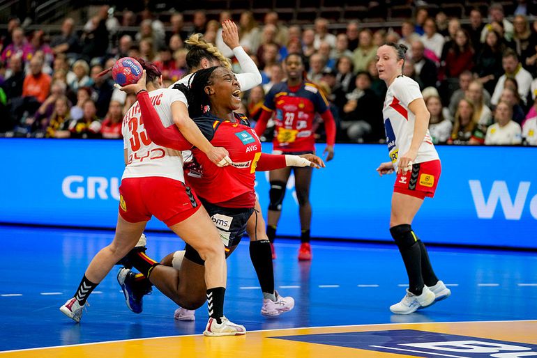 Grof schandaal tijdens WK handbal zorgt voor enorme woede: ‘Dit gedrag kan en mag geen plaats hebben’