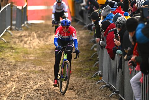 Winnende Lucinda Brand snapt niks van Belgisch publiek bij veldrit: 'Ik weet niet wat die mensen denken'
