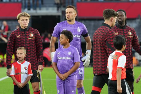 Vraagtekens over aanvoerderswissel van Robin van Persie bij Feyenoord: 'Je had hem dit kunnen besparen'