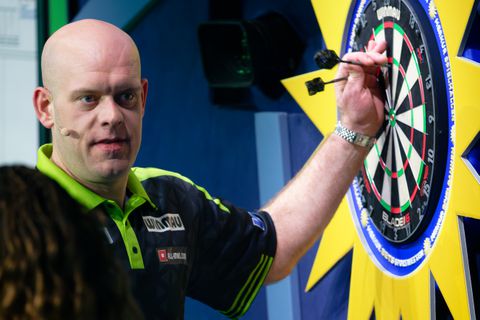 Kans op herstel voor topdarter: 'Michael van Gerwen wil dat iedereen over hem praat'