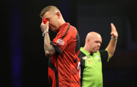 Ontbrekende publieksfavoriet bij Premier League Darts blijkt ware pechvogel: 'Het ging gewoon weg'