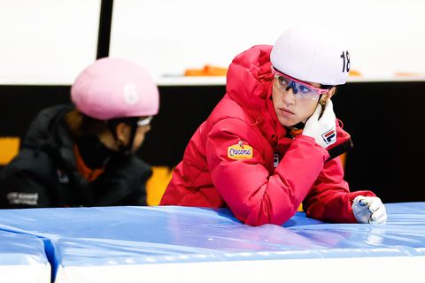 Shorttrackheld Sjinkie Knegt spreekt zich uit over rentree Suzanne Schulting: 'We hebben verder niemand'