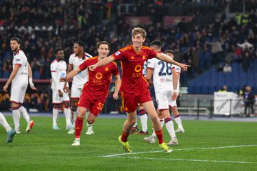 Dean Huijsen scoort eerste doelpunt voor AS Roma