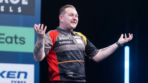 Belgische topdarter (30) neemt rigoureus besluit: 'Die jongen zit er even helemaal doorheen'
