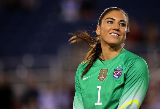 Omstreden topkeepster (43) kan enorm geldbedrag niet weerstaan en kondigt comeback aan