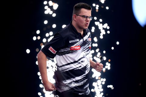 LIVE Premier League Darts |  Prachtige avond met Michael van Gerwen in finale tegen Gian van Veen