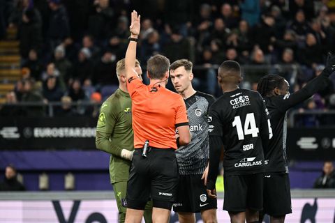 BAS beslist: Anderlecht - Genk niet overgespeeld omdat scheids 'geen robot is'
