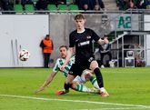 Beeld uit de wedstrijd Ferencvaros - AZ, waar het in het uitvak flink misging. ©Getty Images