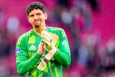 Ajax haalt opgelucht adem: 'probleem' rond niet ingeschreven keeper Matheus net op tijd opgelost