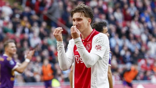 Getrouwde Ajax-aanvaller (20) openhartig over relatie met Miss Limburg: 'Niet alles moet om mij draaien'