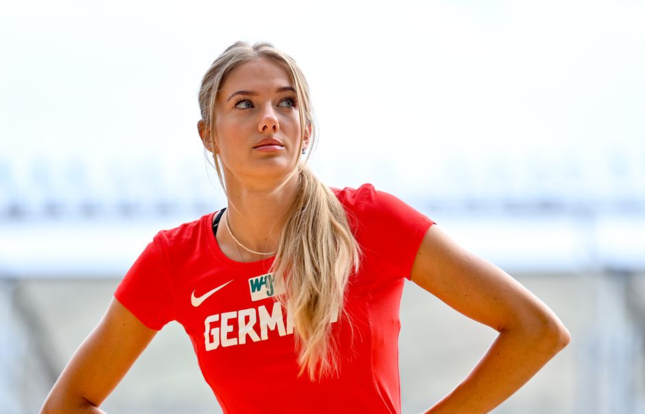 'Mooiste atlete ter wereld' geniet van de zon en boekt progressie in nieuwe uitdaging: 'Het gevoel komt terug'