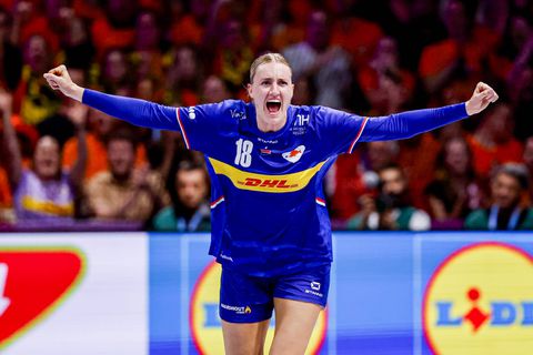 Nederlandse handbalsters slaan keihard toe in hol van de leeuw en nemen voorschot op EK