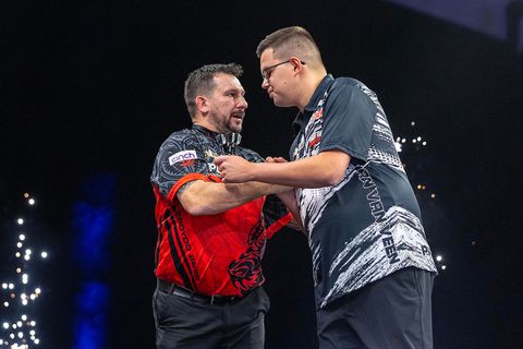 Vroege exit topdarter Gian van Veen komt Nederlander niet verkeerd uit: 'Lekker op tijd daar'