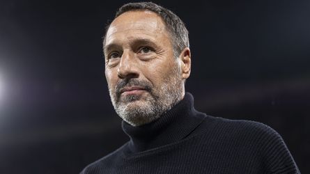 Ajax-coach John van 't Schip deelt emotioneel bericht: 'Ze zal vast een teken geven'