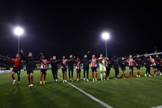 Voordeel PSV in belangrijke strijd om Champions League-miljoenen: 'Daar is Feyenoord niet zo geweldig in'