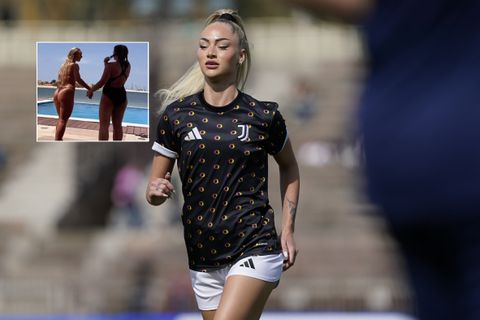 'Meest sexy voetbalster' en haar zusje genieten in bikini van hitte tijdens tripje