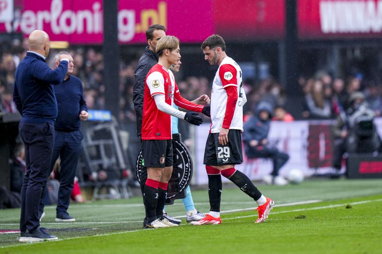 Opstellingen Feyenoord en PEC Zwolle: Ayase Ueda in de basis, twee geschorsten bij PEC