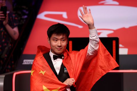Chinese amateur schrijft geschiedenis op WK snooker en pakt wereldtitel én berg prijzengeld
